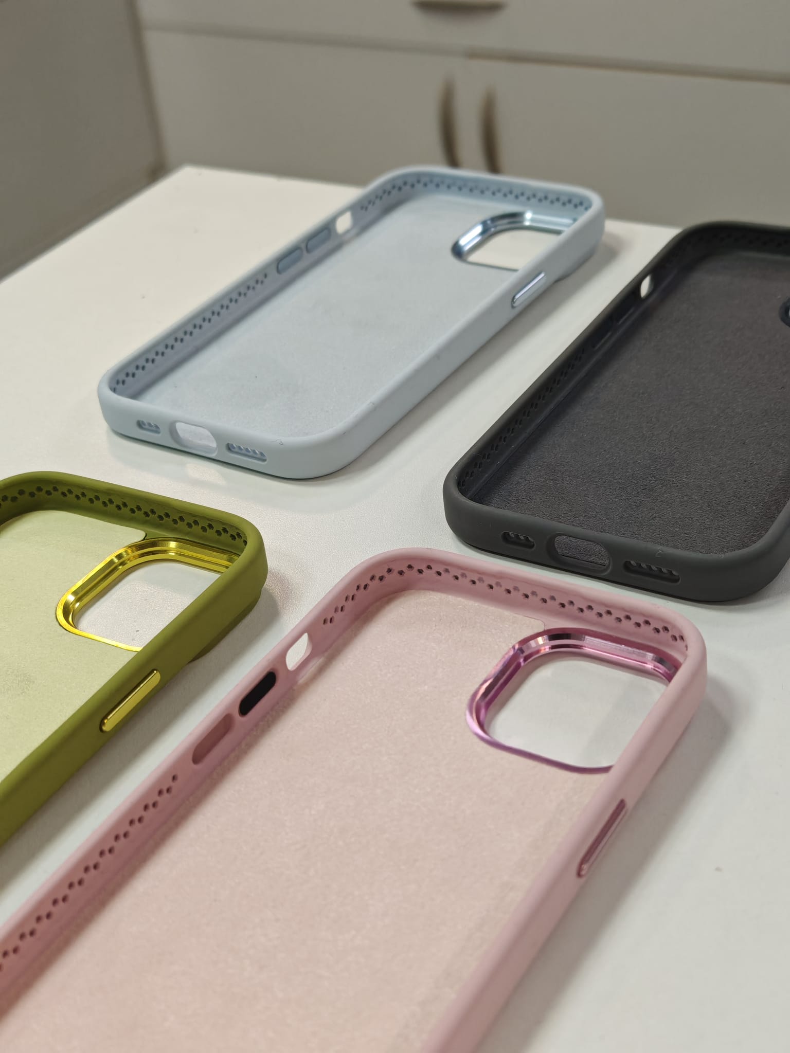 iPhone 15 / 15 Pro / 15 Pro Max / 16 / 16 Plus / 16 Pro / 16 Pro Max Maskice Silikonske - Image 2