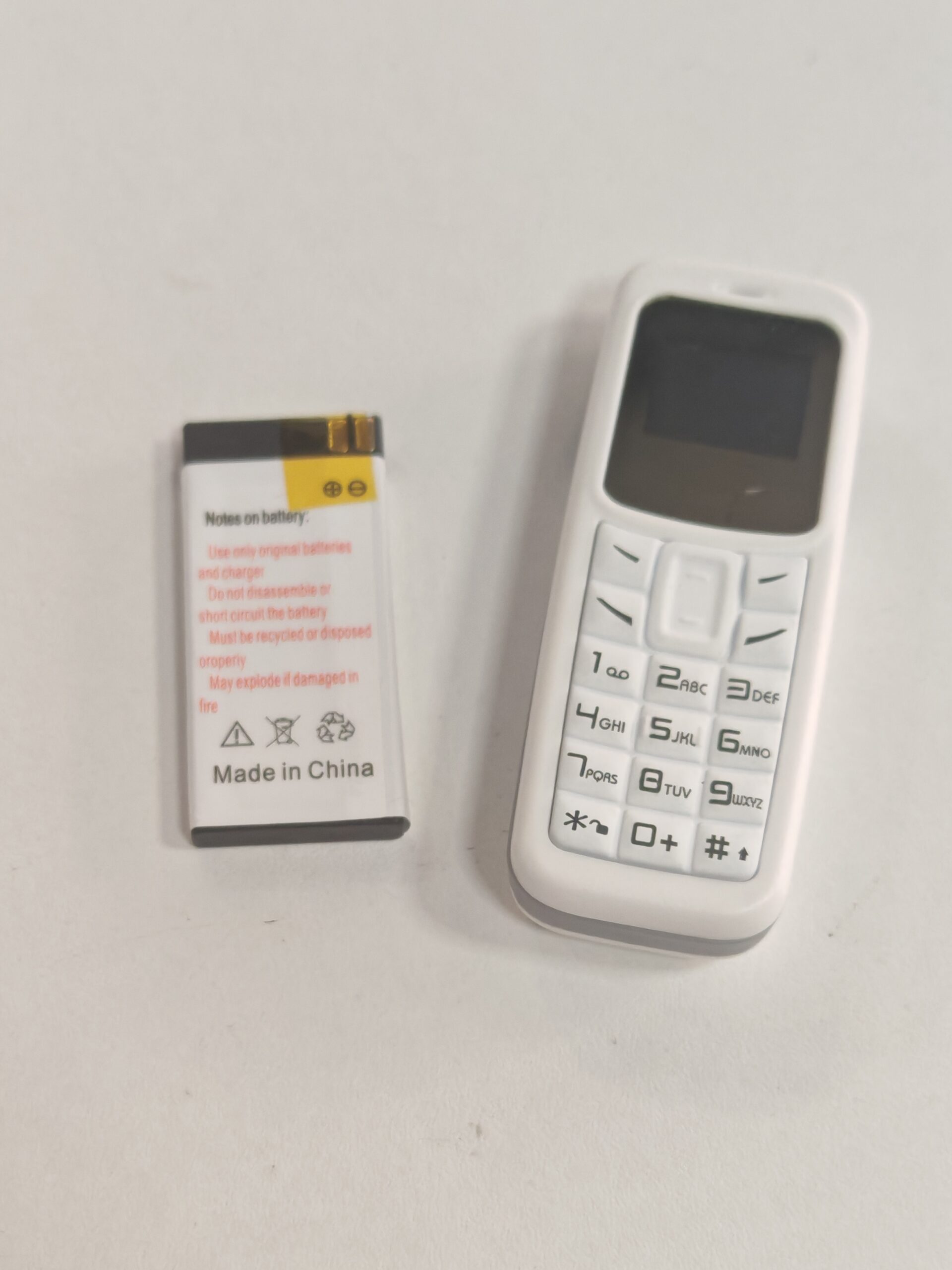 Mini Džepni Mobilni Telefon - Image 2