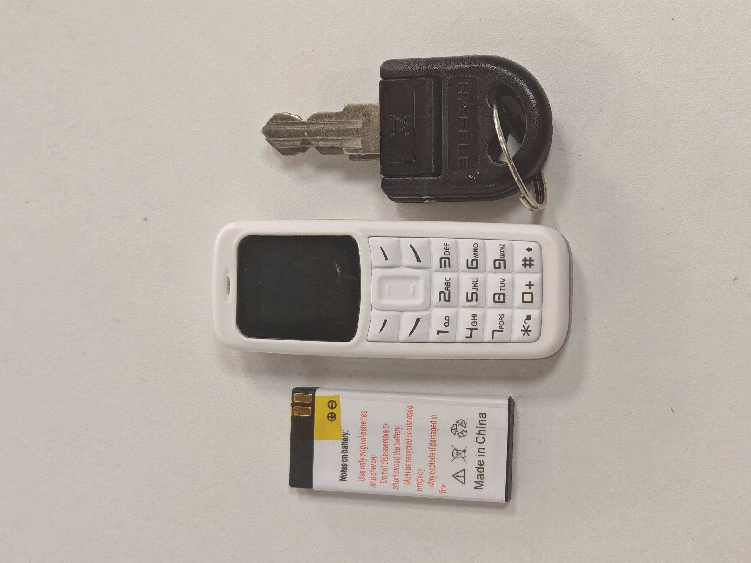 Mini Džepni Mobilni Telefon - Image 3